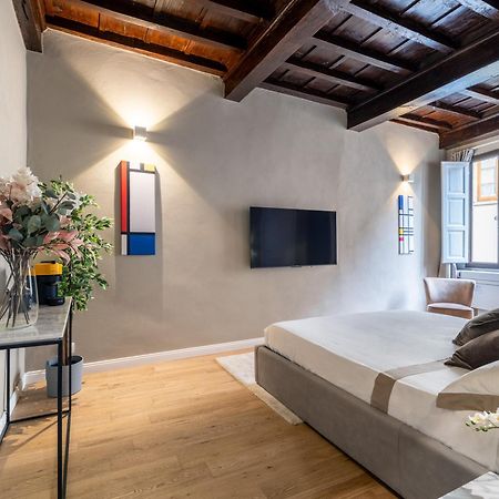 Santa Croce Luxury Suite - Dolcevita Holiday Firenze Bagian luar foto