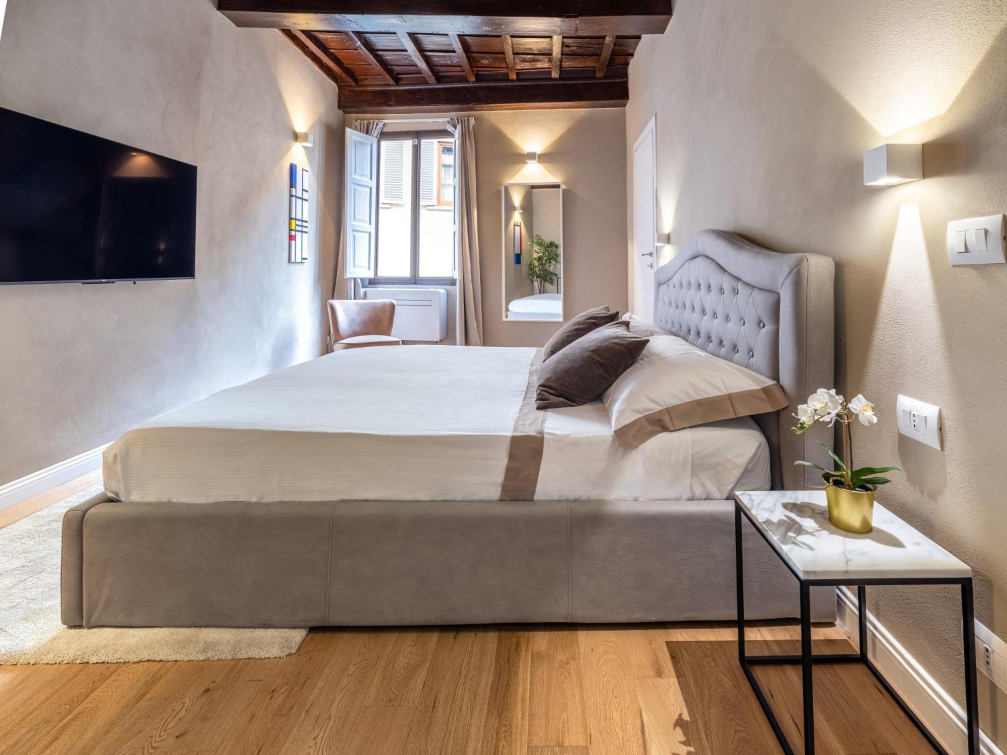 Santa Croce Luxury Suite - Dolcevita Holiday Firenze Bagian luar foto