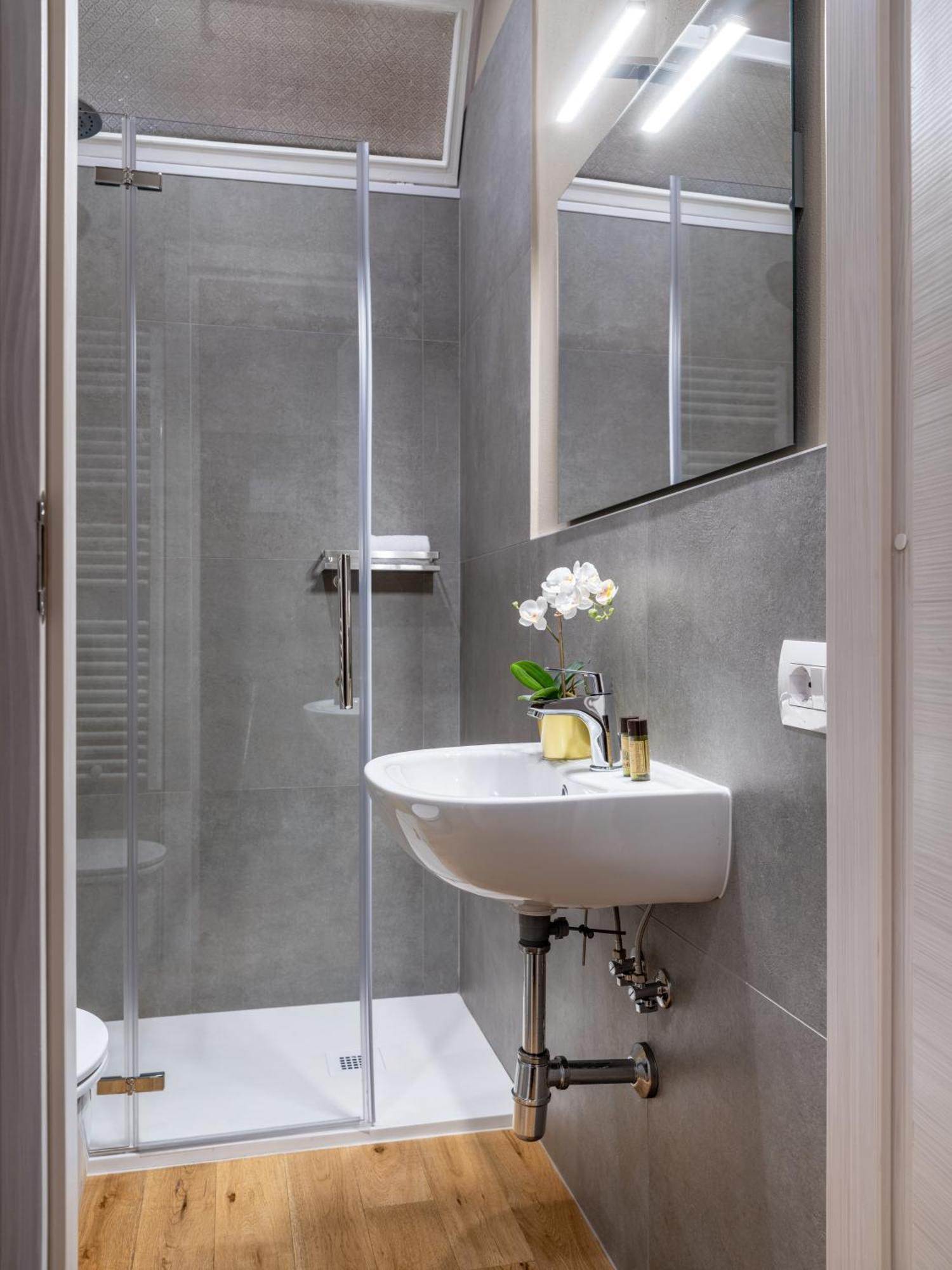 Santa Croce Luxury Suite - Dolcevita Holiday Firenze Bagian luar foto